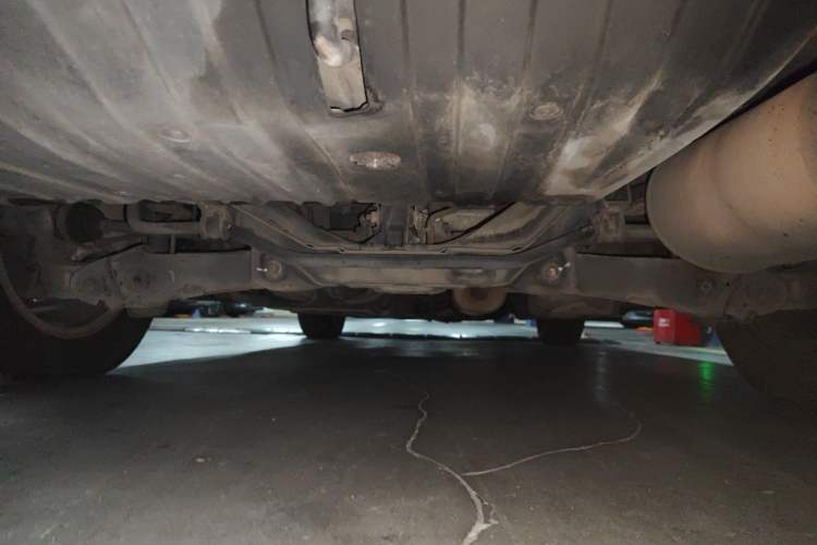 Used Honda CR-V 2012 2.4L four-wheel drive luxury version Chassis Rear