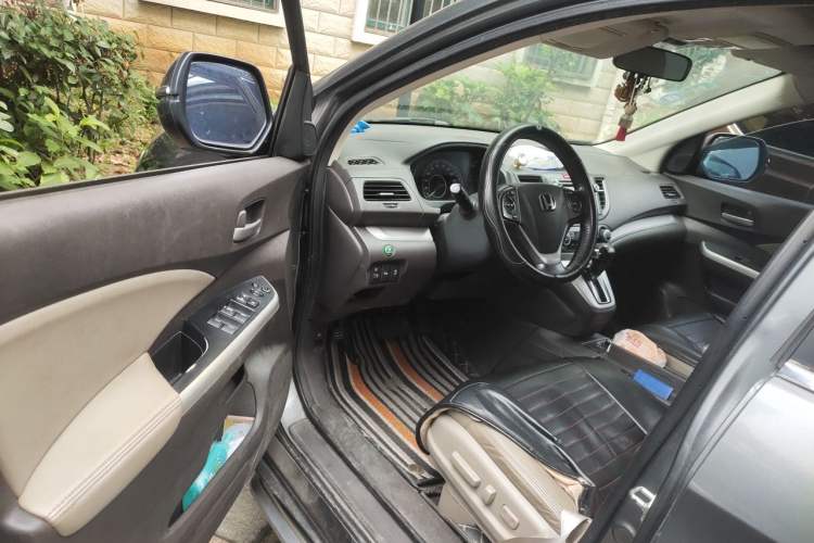 Used Honda CR-V 2012 2.4L four-wheel drive luxury version Driver Seat