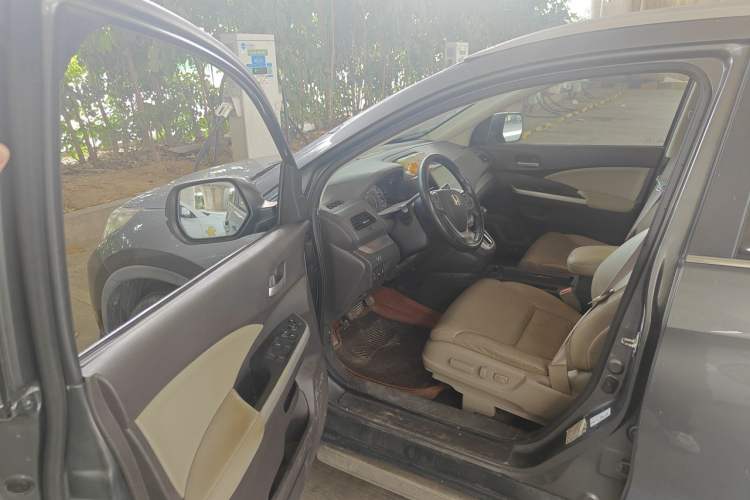 Used Honda CR-V 2012 2.4L four-wheel drive luxury version Driver Seat