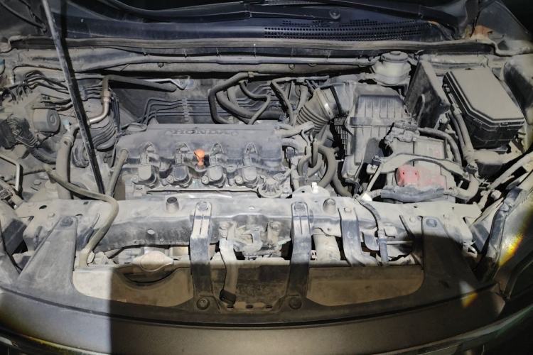 Used Honda CR-V 2012 2.0L two-wheel drive urban version Engine Bay