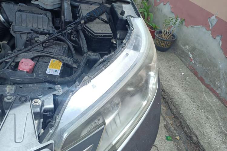 Used Honda CR-V 2012 2.0L two-wheel drive urban version Engine Bay Left