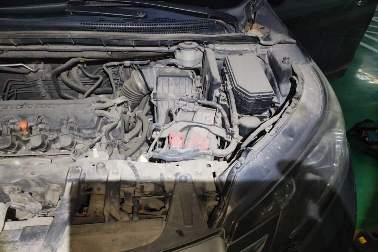 Used Honda CR-V 2012 2.0L two-wheel drive urban version Engine Bay Left