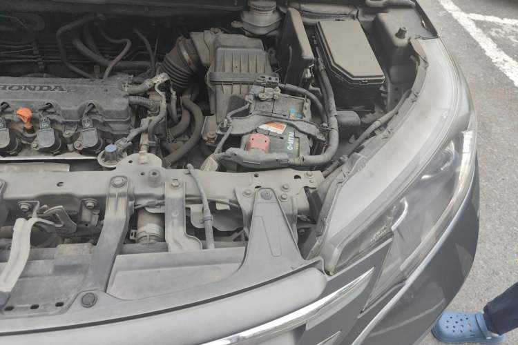 Used Honda CR-V 2012 2.0L two-wheel drive urban version Engine Bay Left