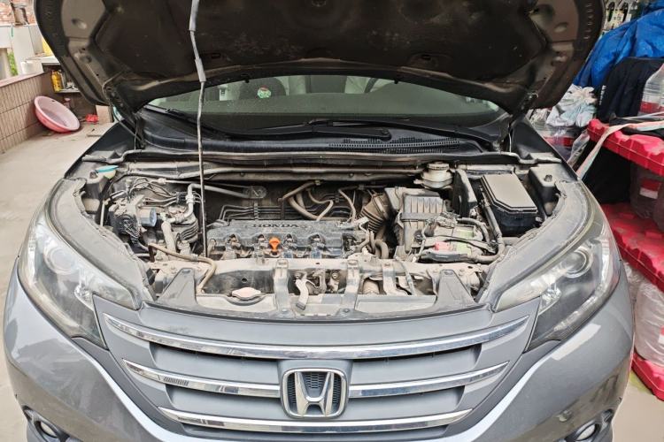 Used Honda CR-V 2012 2.0L two-wheel drive urban version Engine Bay