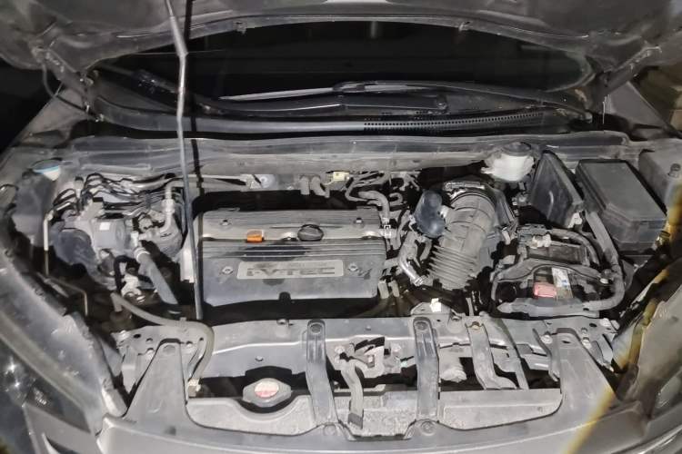 Used Honda CR-V 2012 2.4L four-wheel drive luxury version Engine Bay