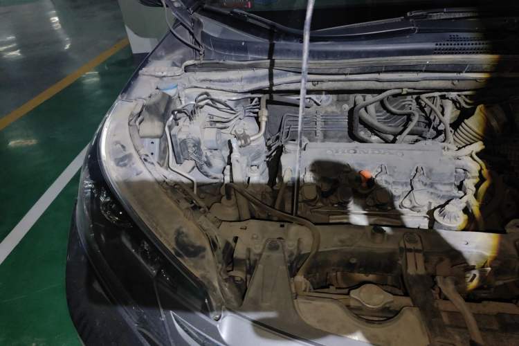 Used Honda CR-V 2012 2.0L two-wheel drive urban version Engine Bay Right