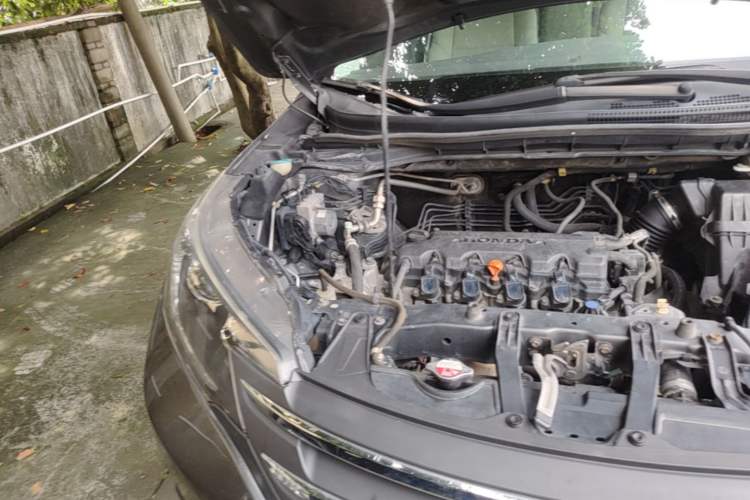 Used Honda CR-V 2012 2.0L two-wheel drive urban version Engine Bay Right