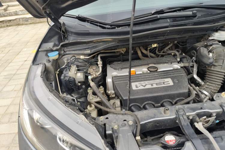 Used Honda CR-V 2012 2.4L four-wheel drive luxury version Engine Bay Right