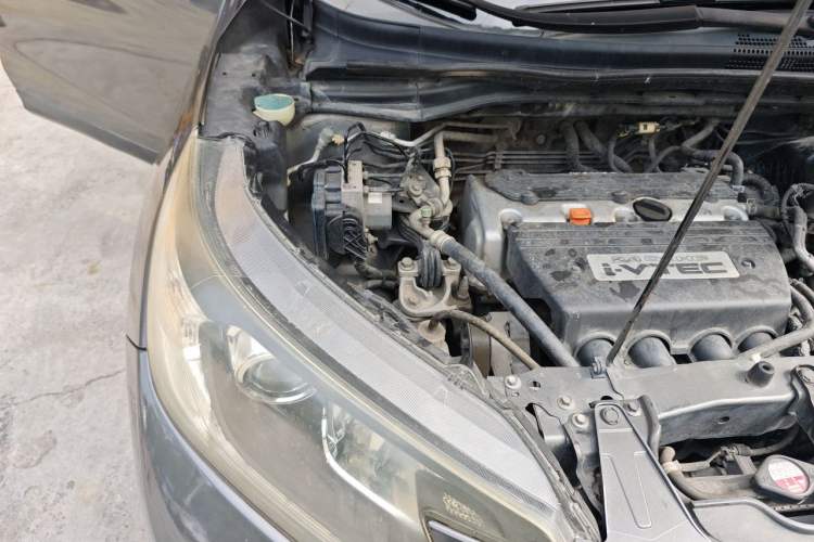 Used Honda CR-V 2012 2.4L four-wheel drive luxury version Engine Bay Right