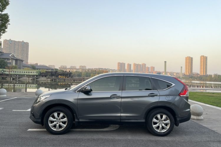 Used Honda CR-V 2012 2.0L two-wheel drive urban version Exterior 2