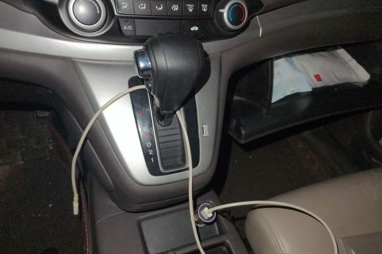 Used Honda CR-V 2012 2.0L two-wheel drive urban version Gear Lever