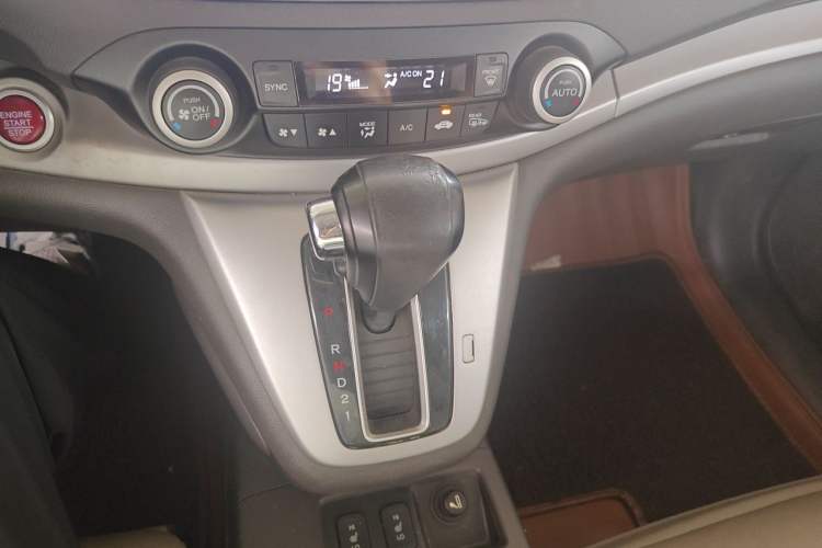 Used Honda CR-V 2012 2.4L four-wheel drive luxury version Gear Lever