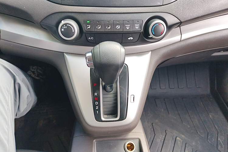 Used Honda CR-V 2012 2.0L two-wheel drive urban version Gear Lever