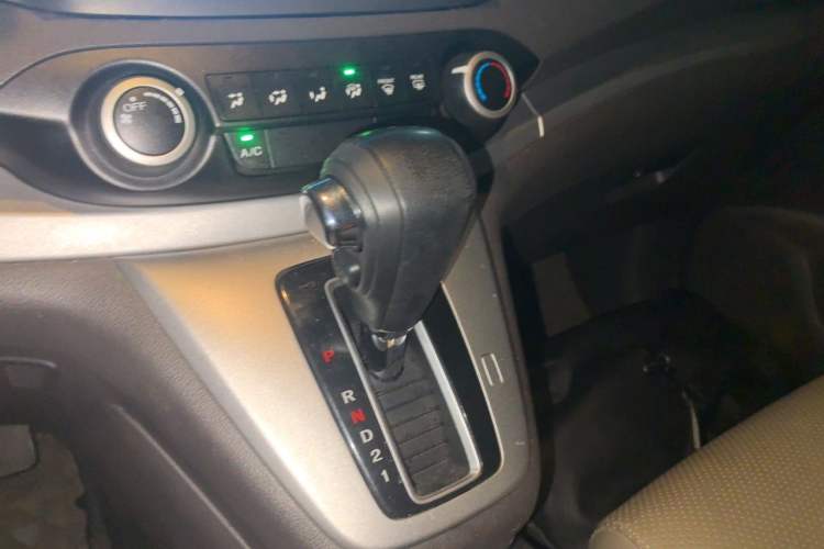 Used Honda CR-V 2012 2.0L two-wheel drive urban version Gear Lever