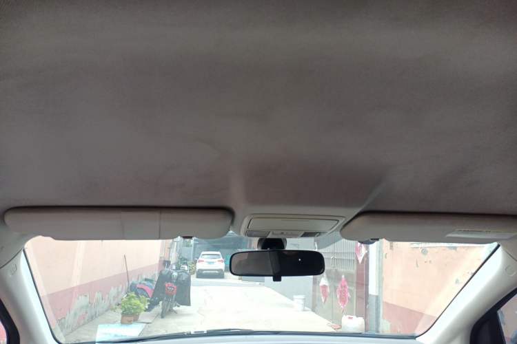 Used Honda CR-V 2012 2.0L two-wheel drive urban version Headliner