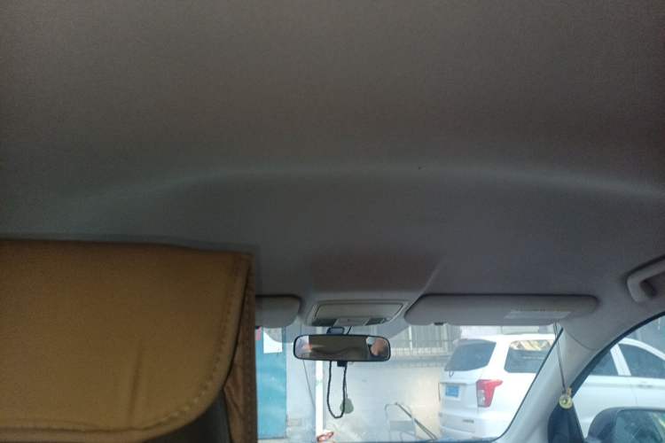 Used Honda CR-V 2012 2.0L two-wheel drive urban version Headliner