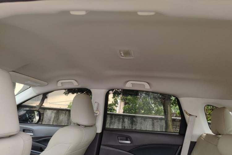 Used Honda CR-V 2012 2.0L two-wheel drive urban version Headliner