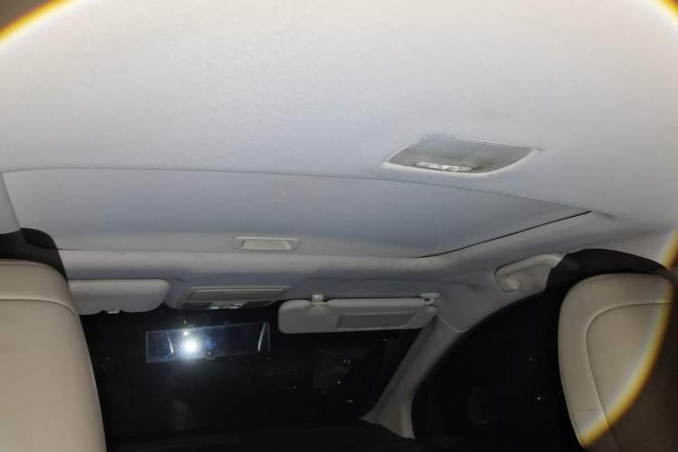 Used Honda CR-V 2012 2.4L four-wheel drive luxury version Headliner