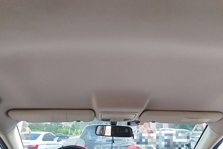 Used Honda CR-V 2012 2.0L two-wheel drive urban version Headliner