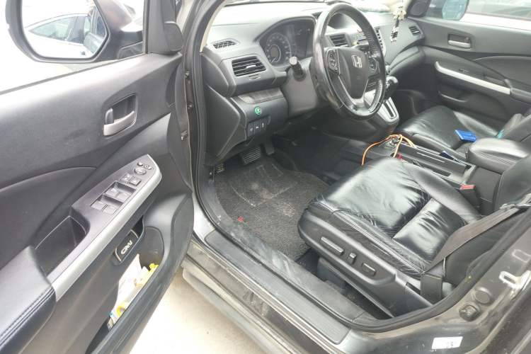 Used Honda CR-V 2012 2.4L Four-wheel Drive Prestige Edition Interior 3