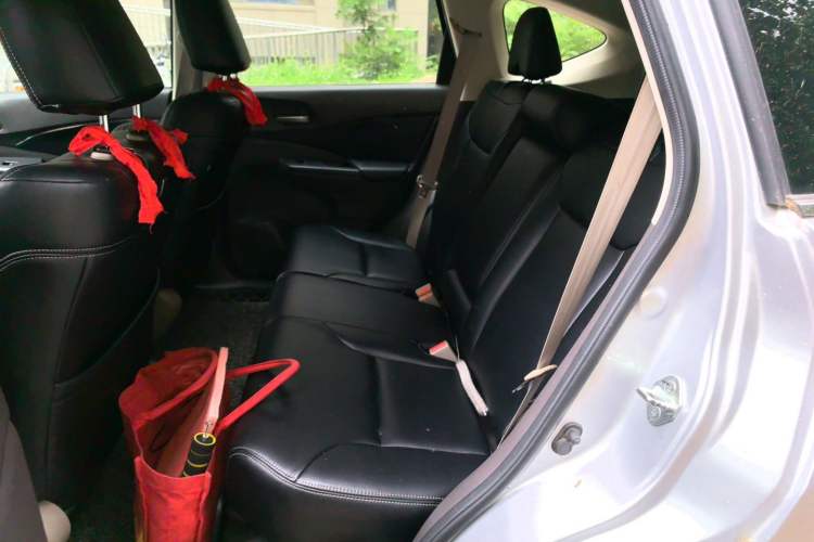 Used Honda CR-V 2012 2.0L two-wheel drive urban version Left Rear Seat