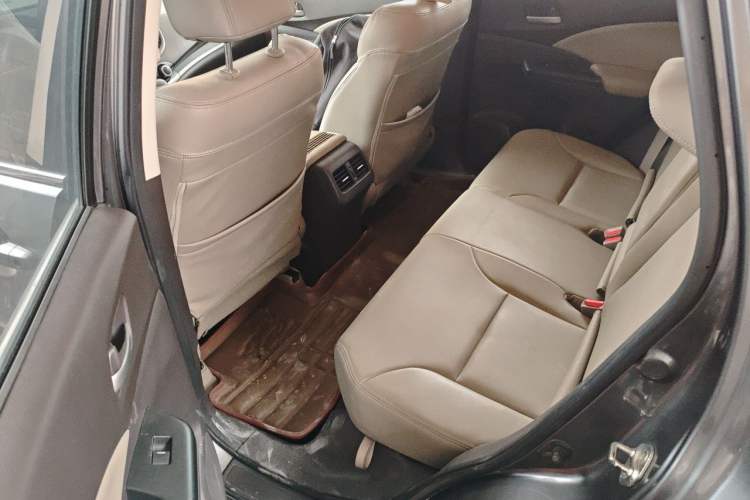 Used Honda CR-V 2012 2.0L two-wheel drive urban version Left Rear Seat