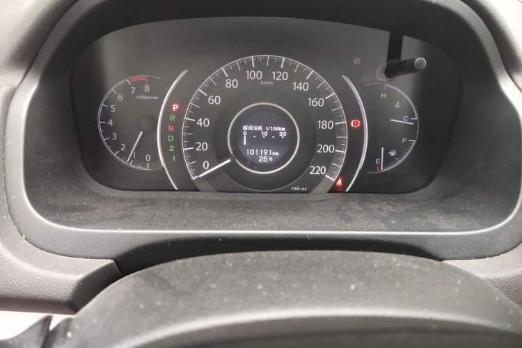 Used Honda CR-V 2012 2.4L four-wheel drive luxury version Odometer Close Up