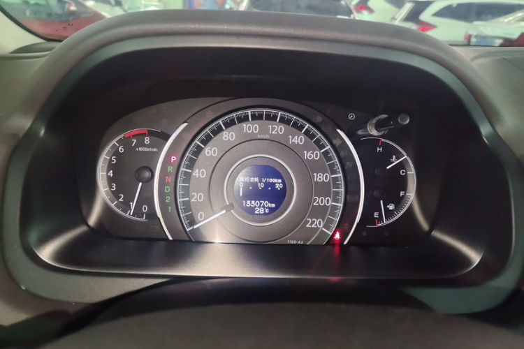 Used Honda CR-V 2012 2.0L two-wheel drive urban version Odometer Close Up