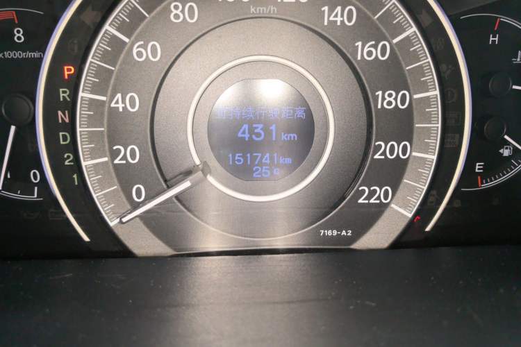 Used Honda CR-V 2012 2.0L two-wheel drive urban version Odometer Close Up