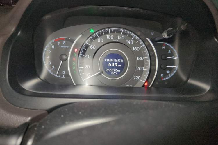 Used Honda CR-V 2012 2.0L two-wheel drive urban version Odometer Close Up