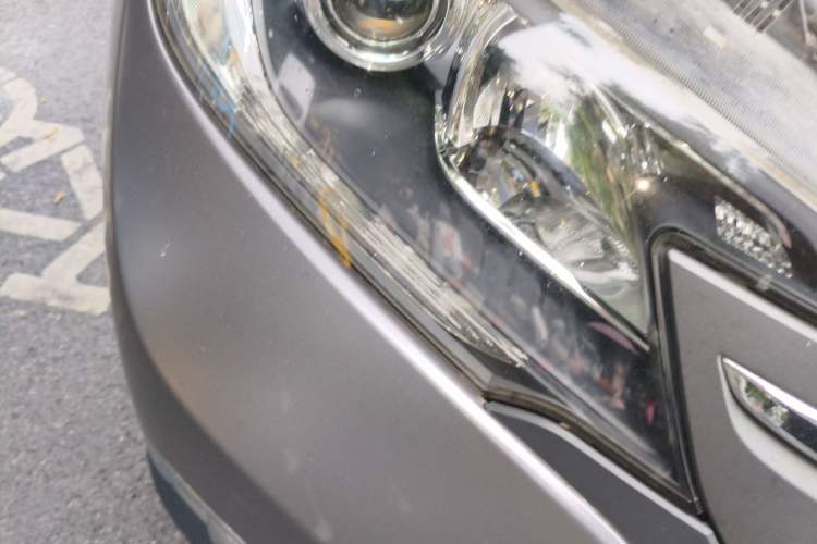 Used Honda CR-V 2012 2.4L four-wheel drive luxury version Right Front Headlight