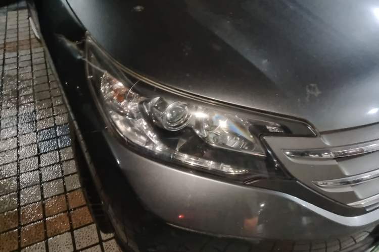Used Honda CR-V 2012 2.4L four-wheel drive luxury version Right Front Headlight