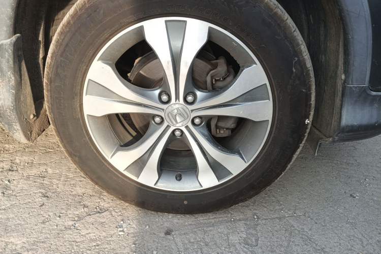 Used Honda CR-V 2012 2.4L Four-wheel Drive Prestige Edition Right Front Wheel Hub