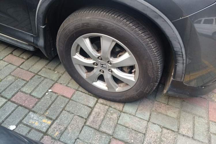 Used Honda CR-V 2012 2.0L two-wheel drive urban version Right Front Wheel Hub