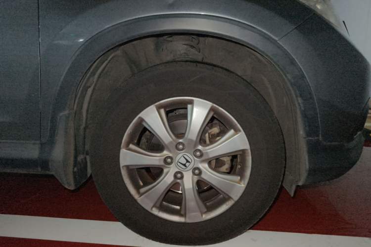 Used Honda CR-V 2012 2.0L two-wheel drive urban version Right Front Wheel Hub