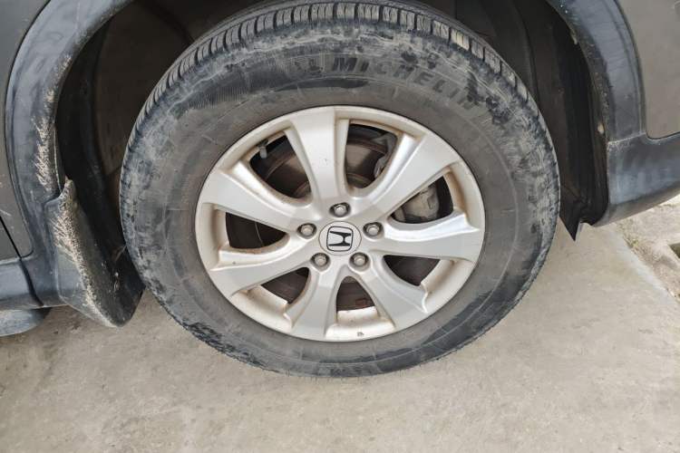 Used Honda CR-V 2012 2.0L two-wheel drive urban version Right Front Wheel Hub