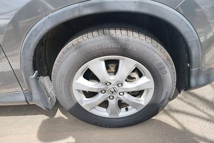 Used Honda CR-V 2012 2.0L two-wheel drive urban version Right Front Wheel Hub