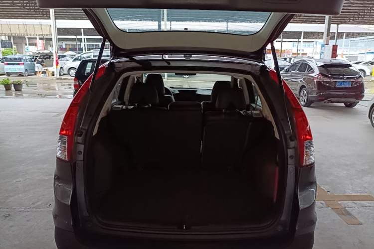 Used Honda CR-V 2012 2.0L two-wheel drive urban version Trunk