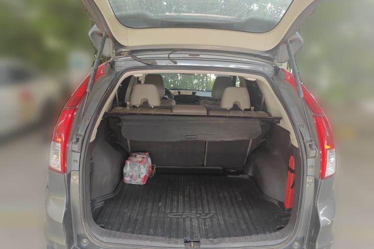 Used Honda CR-V 2012 2.4L four-wheel drive luxury version Trunk
