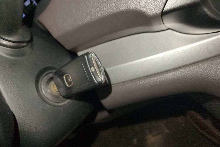 Used Honda CR-V 2012 2.0L two-wheel drive urban version Vehicle Key