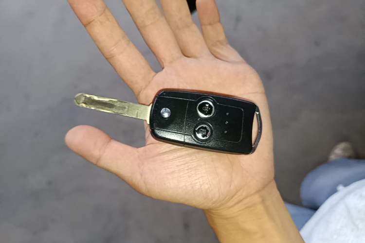 Used Honda CR-V 2012 2.0L two-wheel drive urban version Vehicle Key