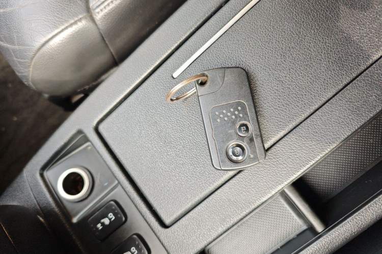 Used Honda CR-V 2012 2.4L four-wheel drive luxury version Vehicle Key