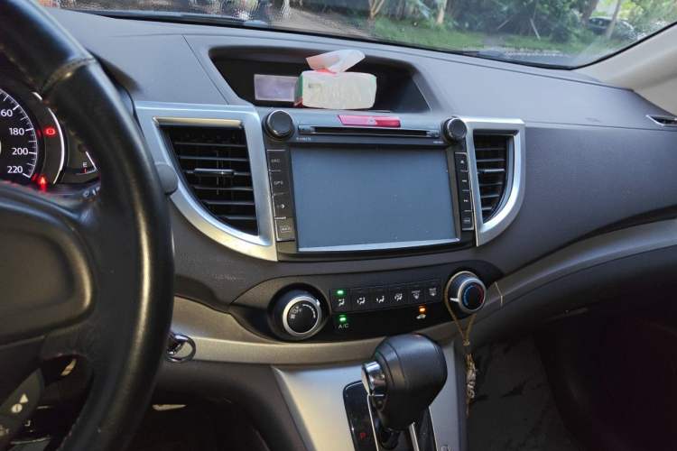 Used Honda CR-V 2012 2.0L two-wheel drive urban version Audio And AC Panel