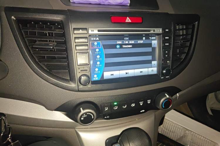 Used Honda CR-V 2012 2.0L two-wheel drive urban version Audio And AC Panel