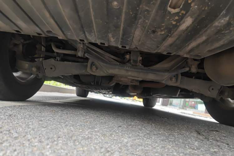 Used Honda CR-V 2012 2.4L four-wheel drive luxury version Chassis Rear