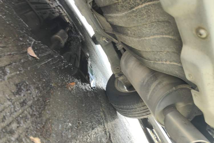Used Honda CR-V 2012 2.4L four-wheel drive luxury version Chassis Rear
