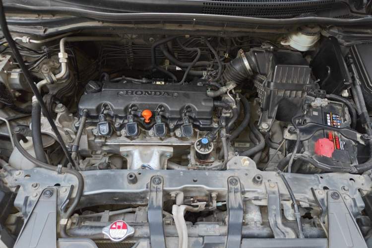 Used Honda CR-V 2012 2.0L two-wheel drive urban version Engine Bay