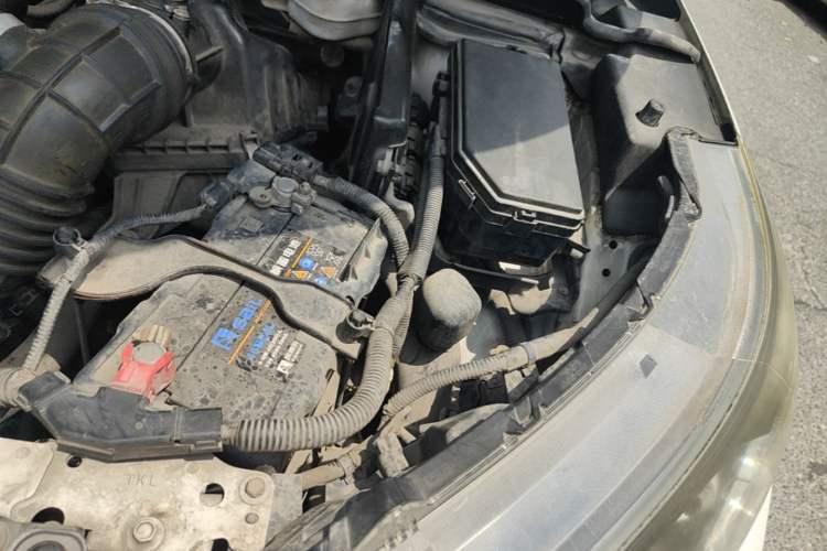 Used Honda CR-V 2012 2.4L four-wheel drive luxury version Engine Bay Left