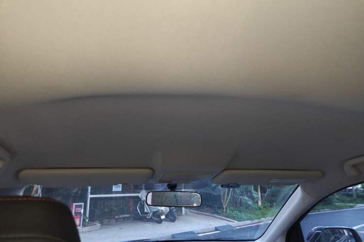 Used Honda CR-V 2012 2.0L two-wheel drive urban version Headliner