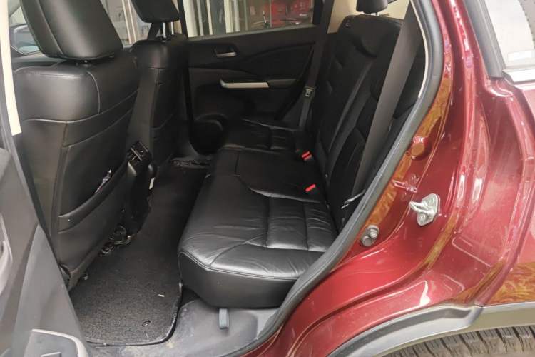 Used Honda CR-V 2012 2.4L four-wheel drive luxury version Left Rear Seat